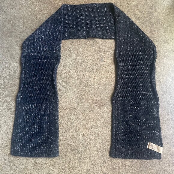 Gap Black & Silver Scarf - Picture 1 of 5